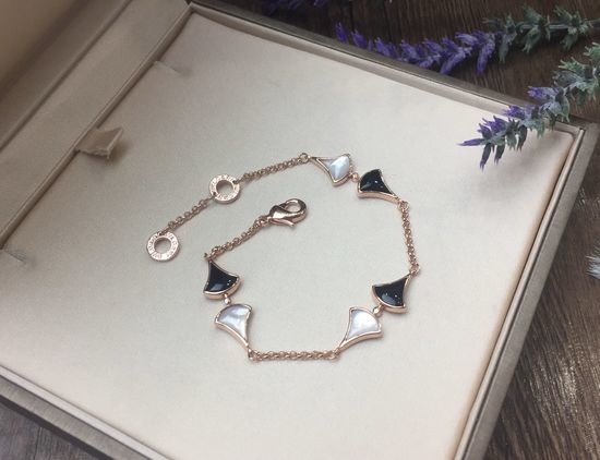 Bvlgari Onyx Mother of Pearl Fan Bracelet