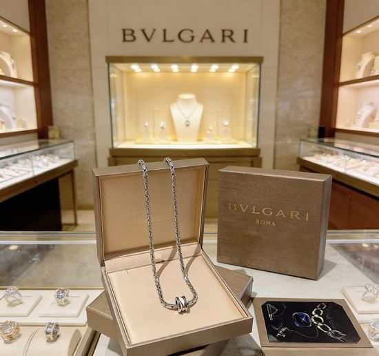 Bvlgari White Ceramic Elegant Pendant Necklace