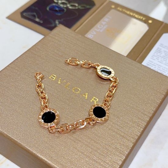 Bvlgari Elegant V Gold Decor Bracelet