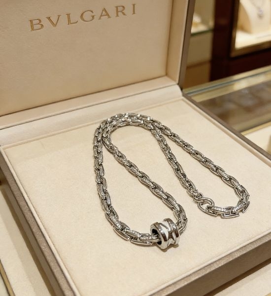 Bvlgari Elegant Ring Design Necklace for Daily Wear