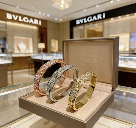 Bvlgari Elegant Gold Plated Bracelet Luxury Snake Style Jewelry