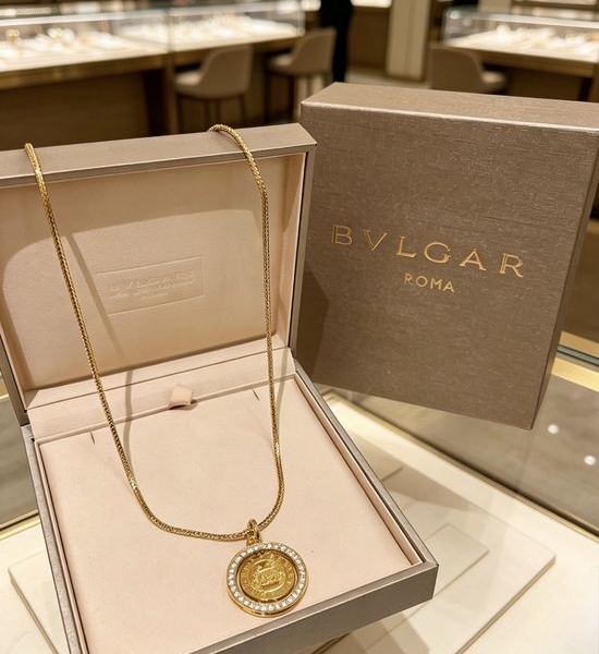 Bvlgari Elegant Classic Pendant Necklace Jewelry